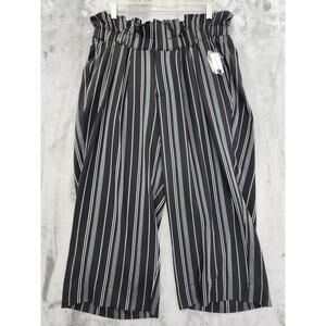 New Lane Bryant Striped Wide Leg Ankle Pants Size 12P Black White Ruffle Waist